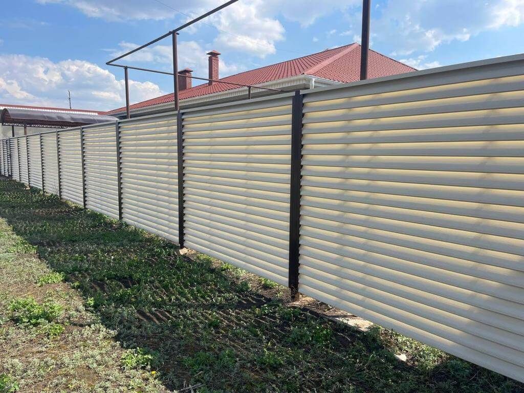 Забор из ламелей Еврожалюзи 25м RAL1015/1015 Слоновая Кость двусторонний фото 2 в Рязани