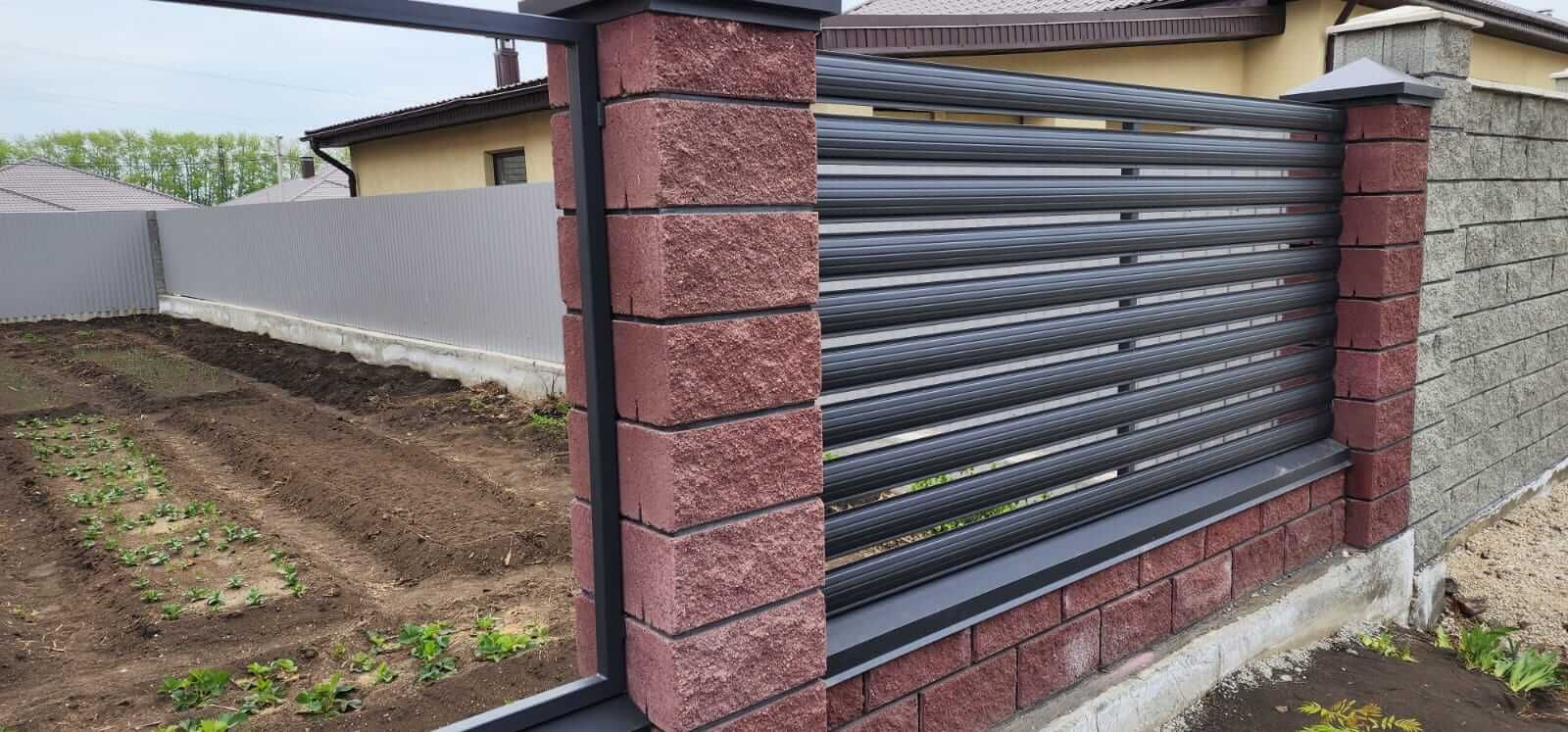 Забор-ранчо из штакетника 21м RAL7024/7024 Серый Графит МАТТЕ фото 7 в Рязани
