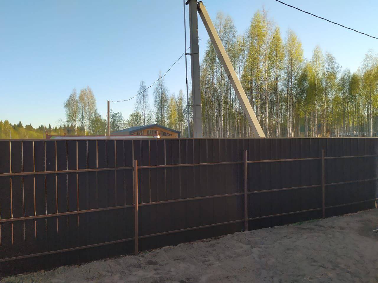 Забор из металлосайдинга ЕВРО-БРУС 25м Темный Каштан 3D Принтек фото 5 в Рязани