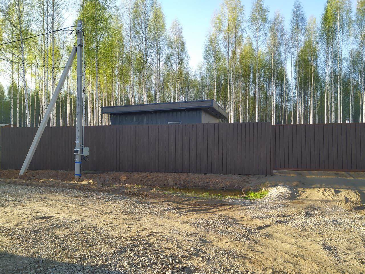 Забор из металлосайдинга ЕВРО-БРУС 25м Темный Каштан 3D Принтек фото 1 в Рязани