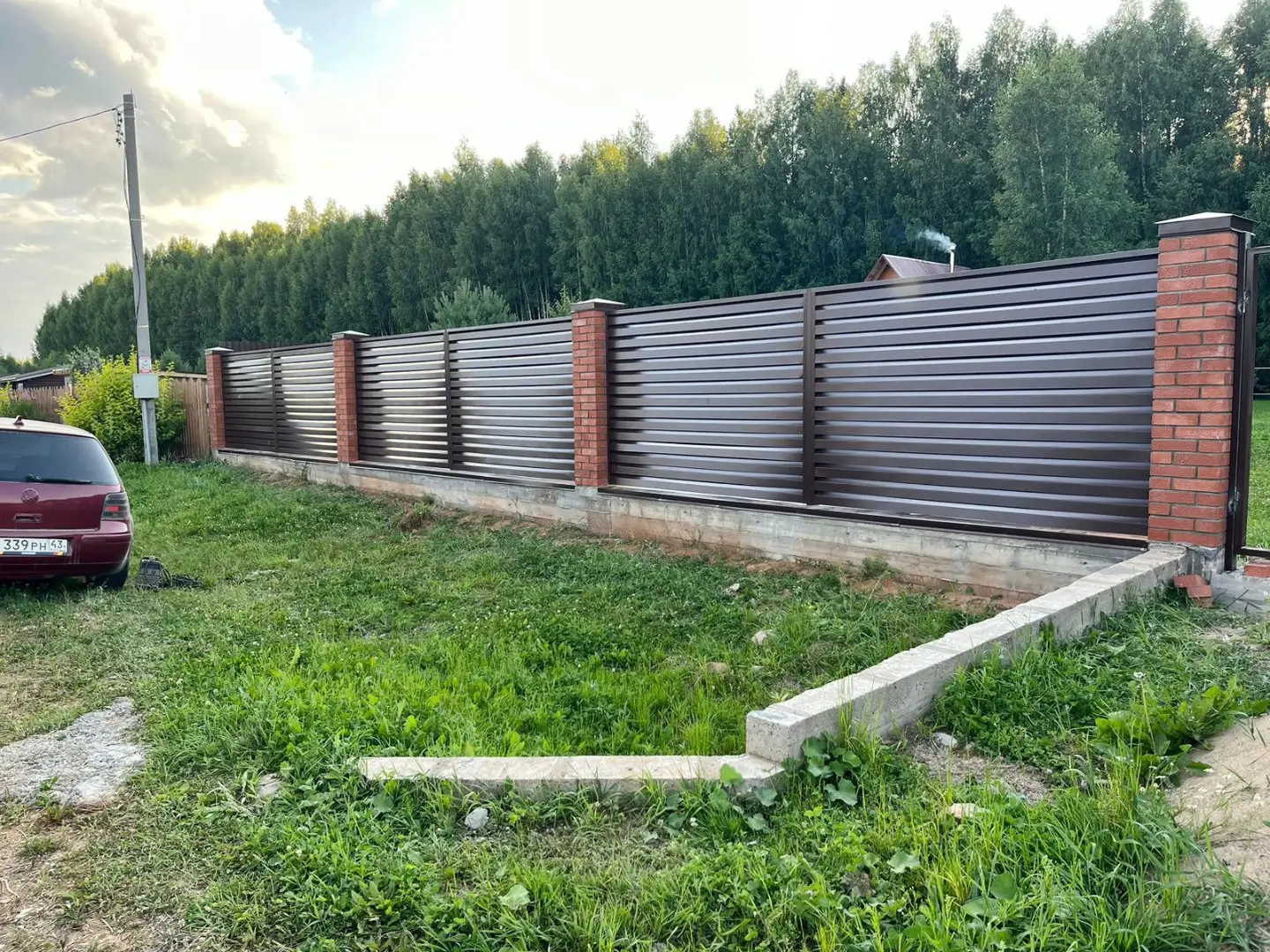 Забор-жалюзи из ламелей Хай-Тек 26м RAL8017/8017 Шоколад двусторонний в Рязани